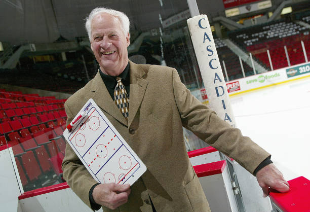 photo-Gordie Howe 2005