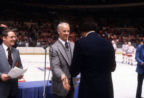 photo-Gordie Howe 1982
