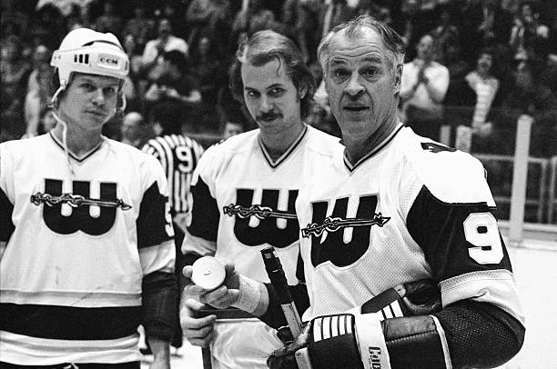 photo-Gordie Howe 1977