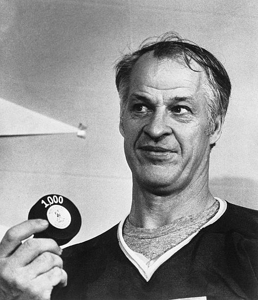 photo-Gordie Howe 1977