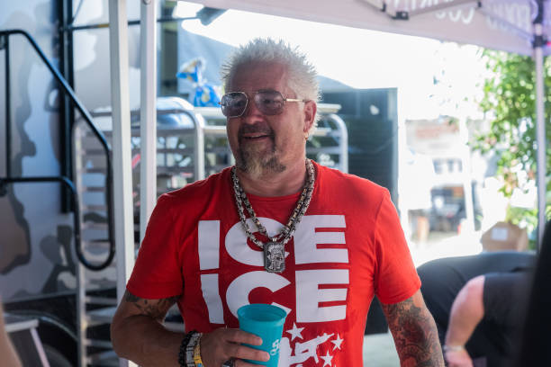 photo-Guy Fieri 2023