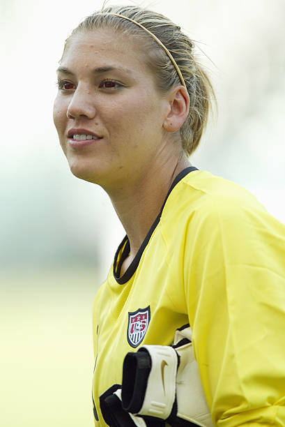 photo-Hope Solo 2005