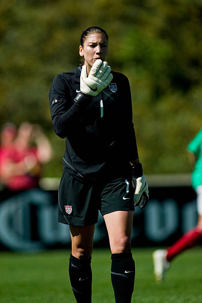 photo-Hope Solo 2010