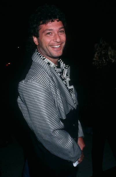 photo-Howie Mandel 1991