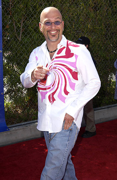 photo-Howie Mandel 2003