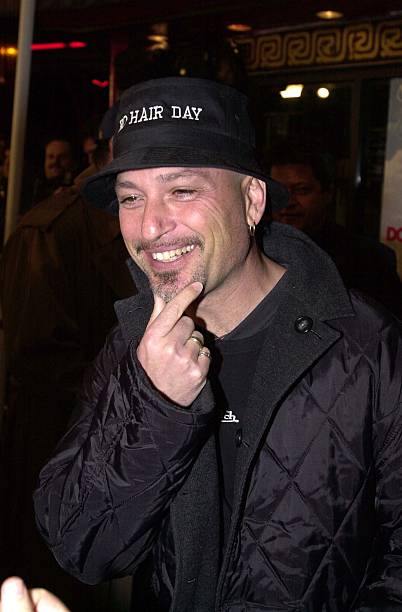 photo-Howie Mandel 2001
