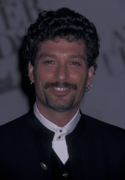 photo-Howie Mandel 1996