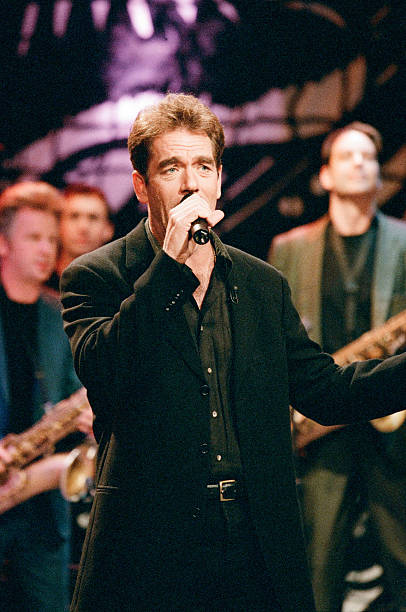 photo-Huey Lewis 1996