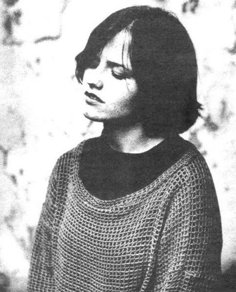 photo-Dolores O'Riordan 1986
