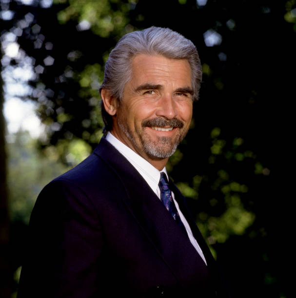 photo-James Brolin 1991