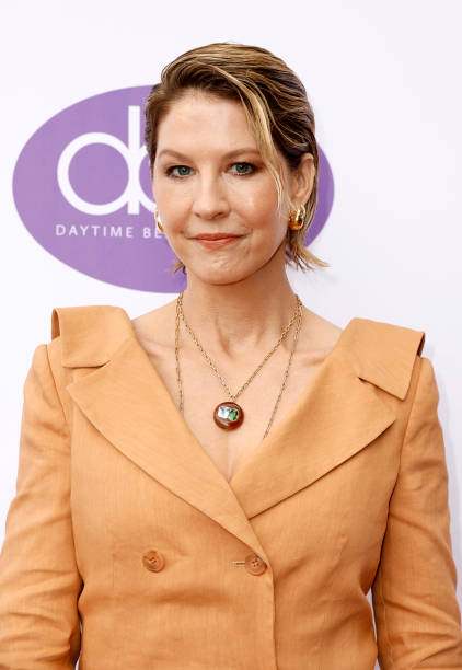 photo-Jenna Elfman 2023