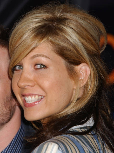 photo-Jenna Elfman 2004