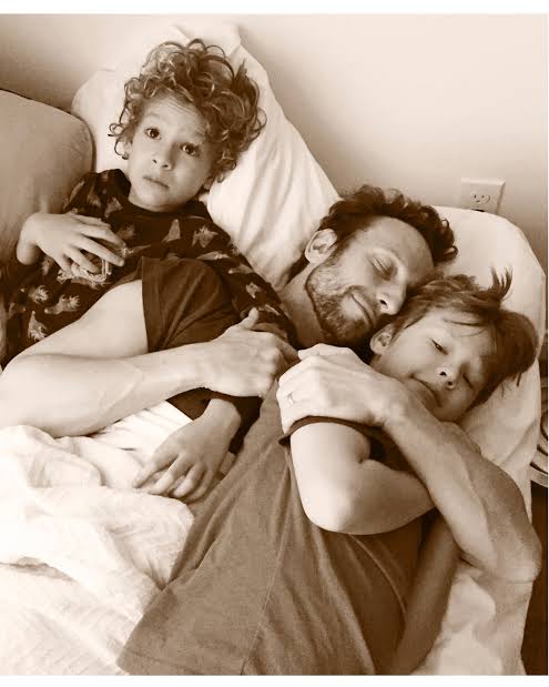 photo-Jenna Elfman 1980