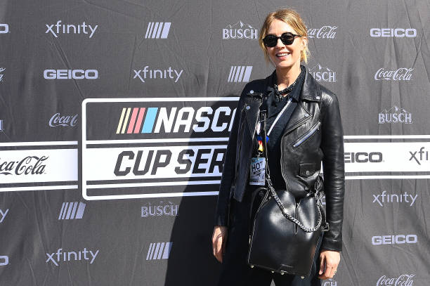 photo-Jenna Elfman 2020