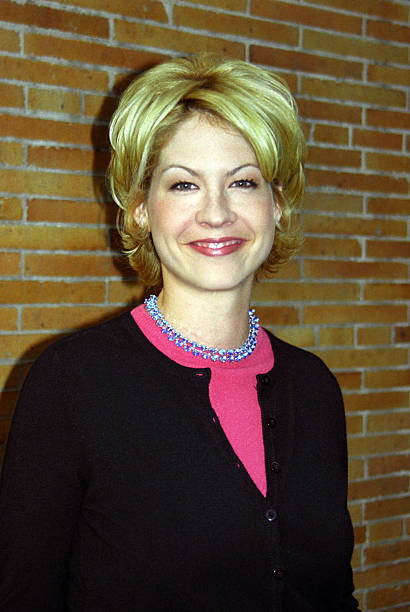 photo-Jenna Elfman 1997