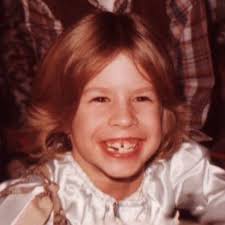 photo-Jenna Elfman 1980