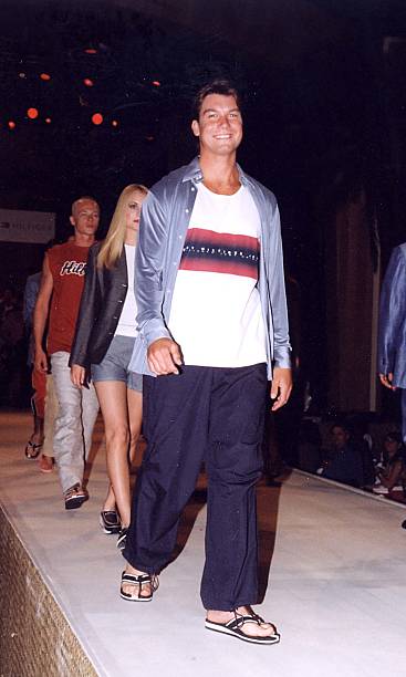 photo-Jerry O'Connell 1999