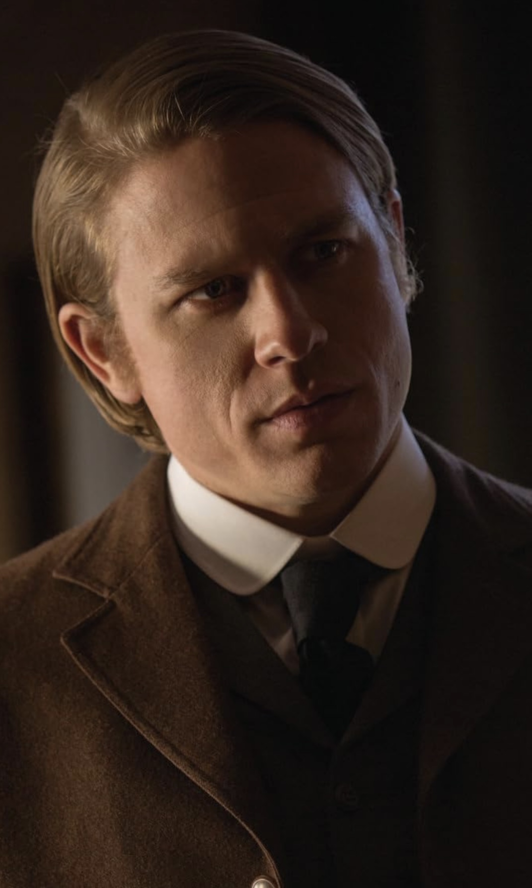 photo-Charlie Hunnam 2015