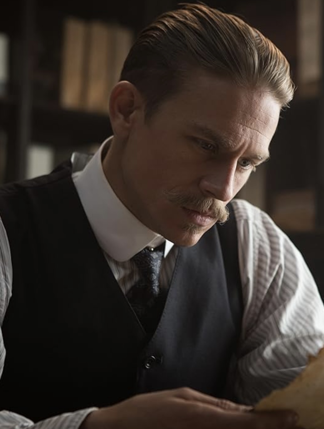 photo-Charlie Hunnam 2016