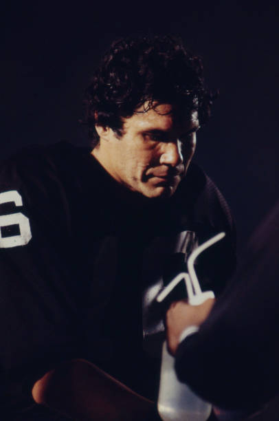 photo-Jim Plunkett 1982