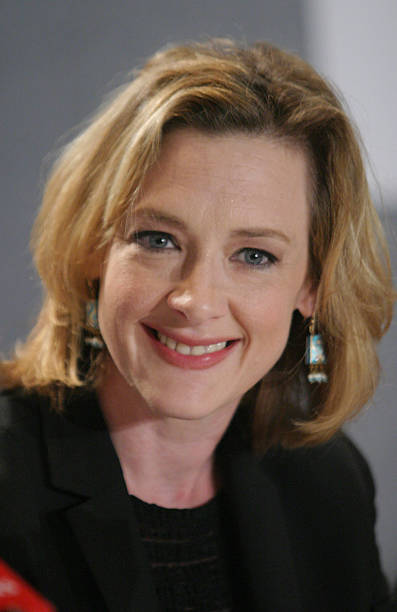 photo-Joan Cusack 2003