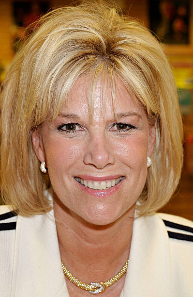 photo-Joan Lunden 2004