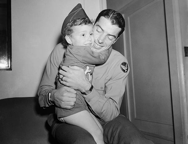photo-Joe DiMaggio 1944