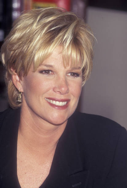 photo-Joan Lunden 1996