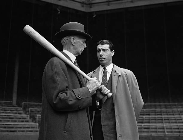 photo-Joe DiMaggio 1943