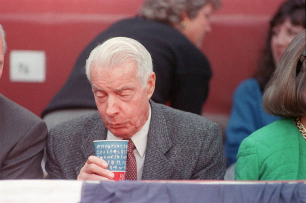 photo-Joe DiMaggio 1989