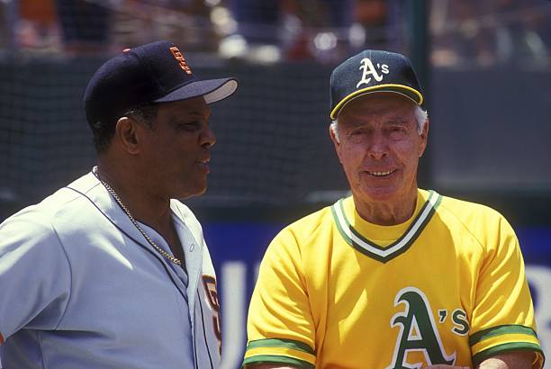 photo-Joe DiMaggio 1986