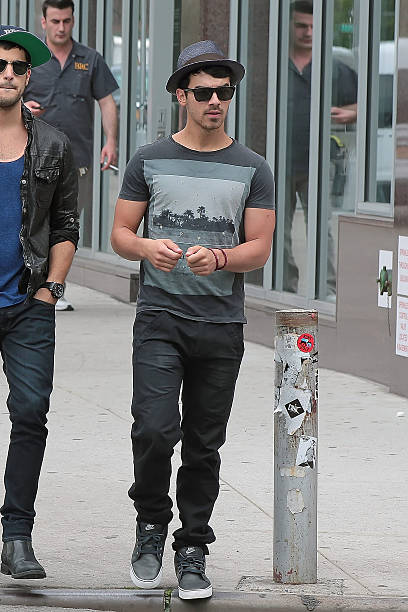 photo-Joe Jonas 2012