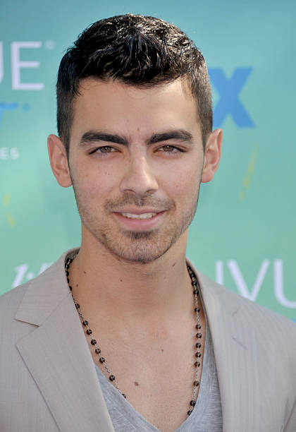 photo-Joe Jonas 2011