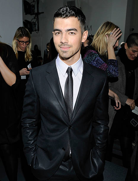 photo-Joe Jonas 2011