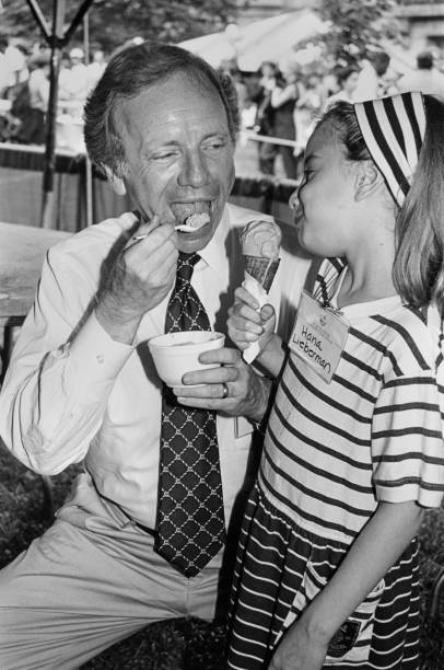 photo-Joe Lieberman 1994