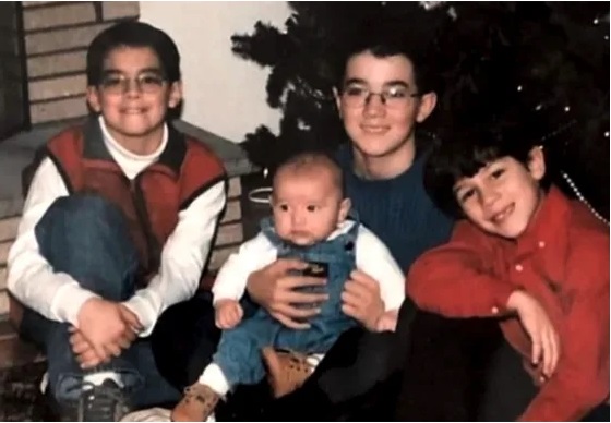 photo-Joe Jonas 1997
