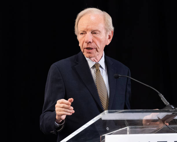 photo-Joe Lieberman 2018