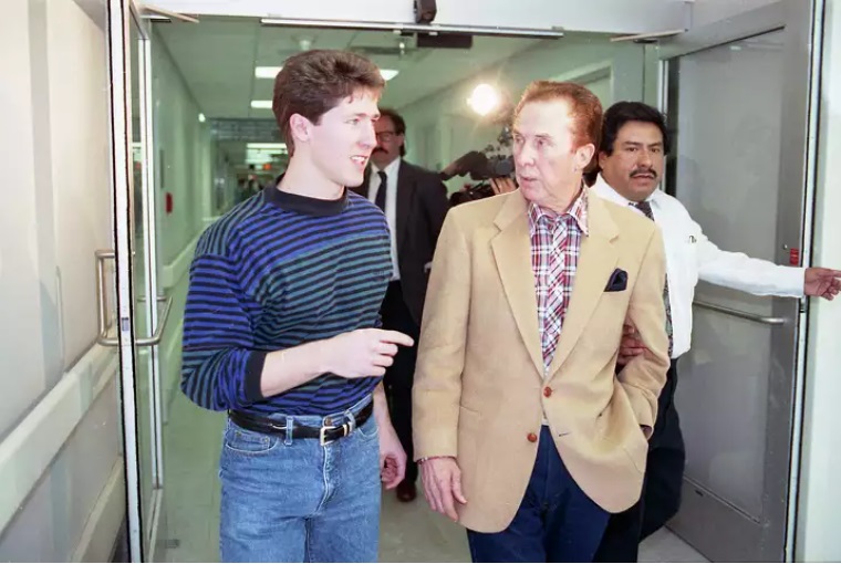 photo-Joel Osteen 1990