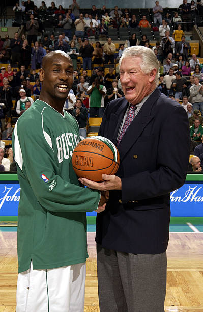 photo-John Havlicek 2004
