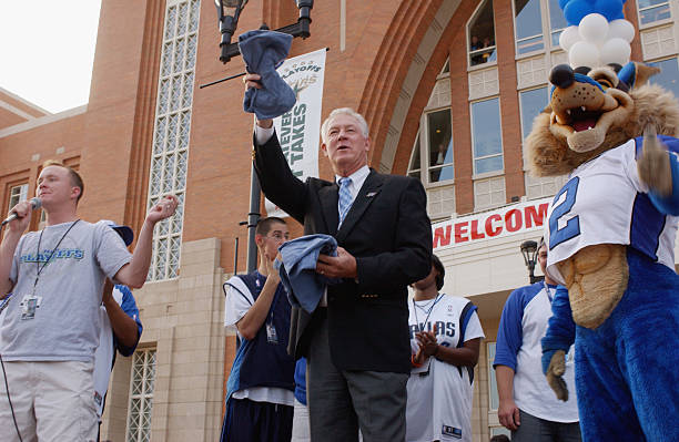 photo-John Havlicek 2003