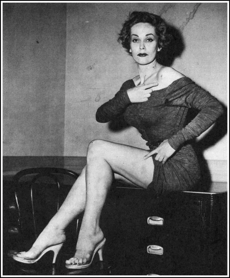 photo-Maila Nurmi 1956