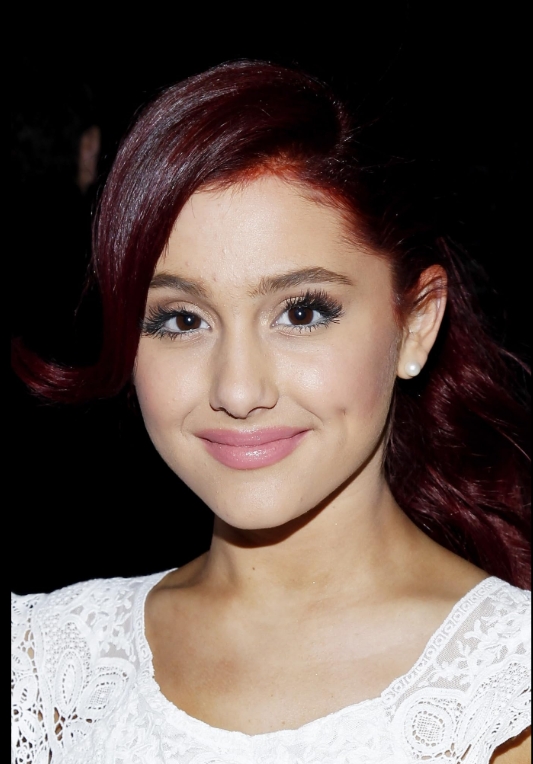 photo-Ariana Grande 2011