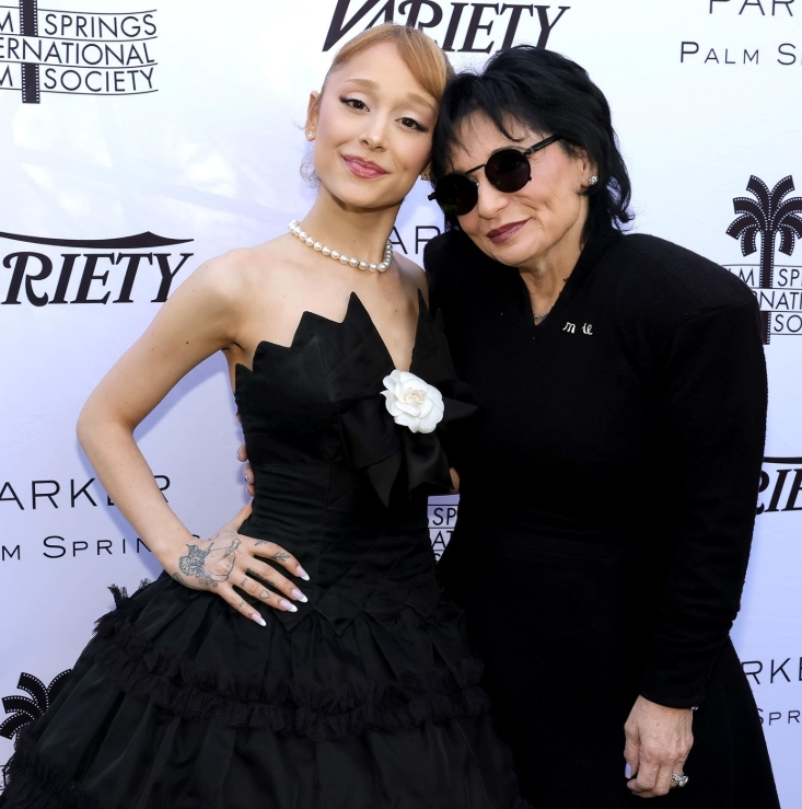 photo-Ariana Grande 2024