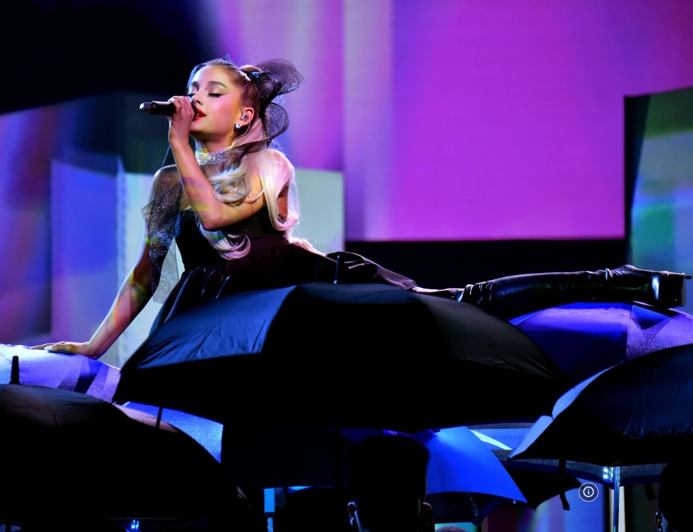 photo-Ariana Grande 2018