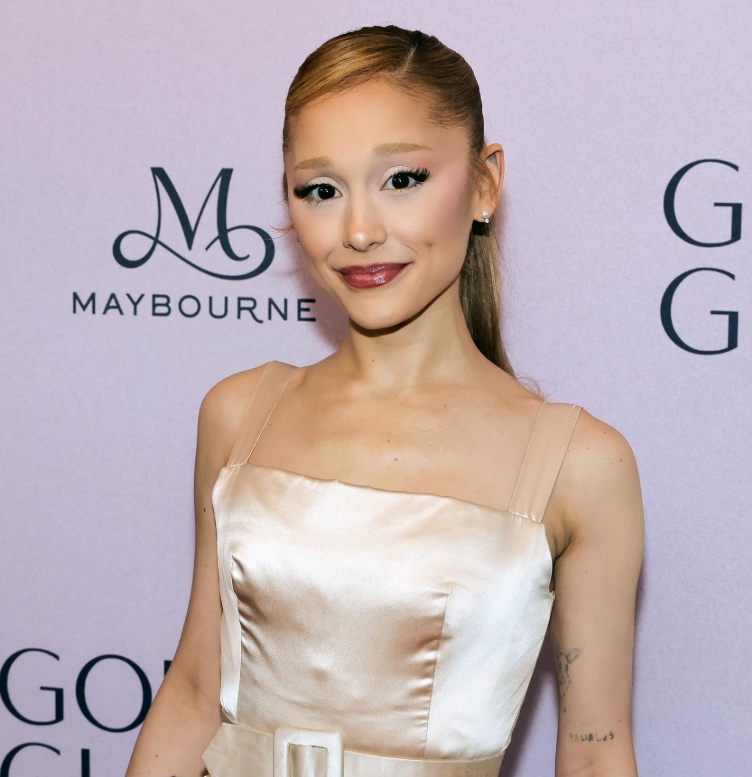 photo-Ariana Grande 2025