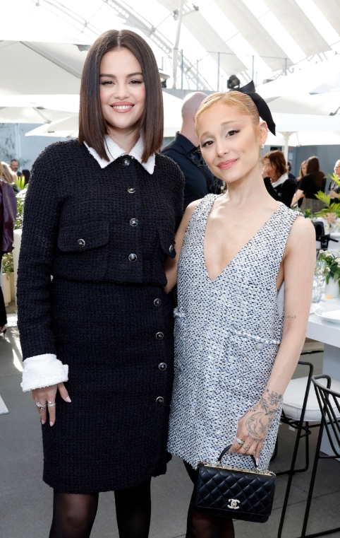 photo-Ariana Grande 2025