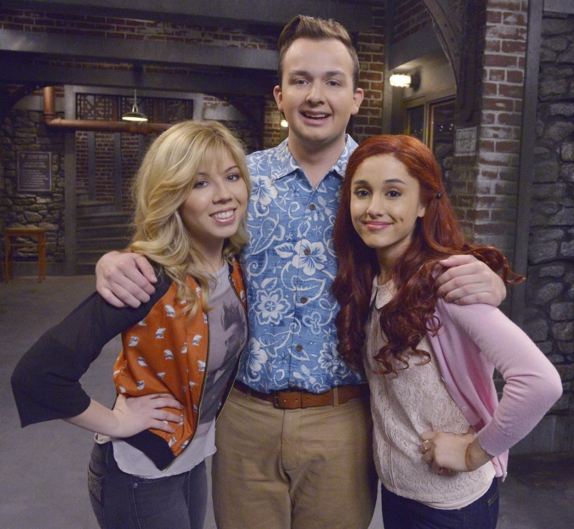 photo-Ariana Grande 2013