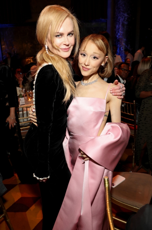 photo-Ariana Grande 2024