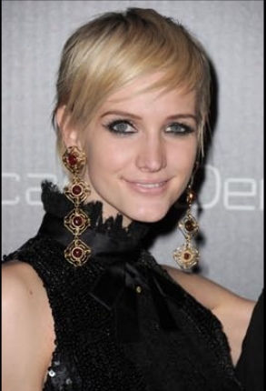 photo-Ashlee Simpson 2010