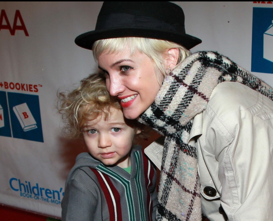 photo-Ashlee Simpson 2011